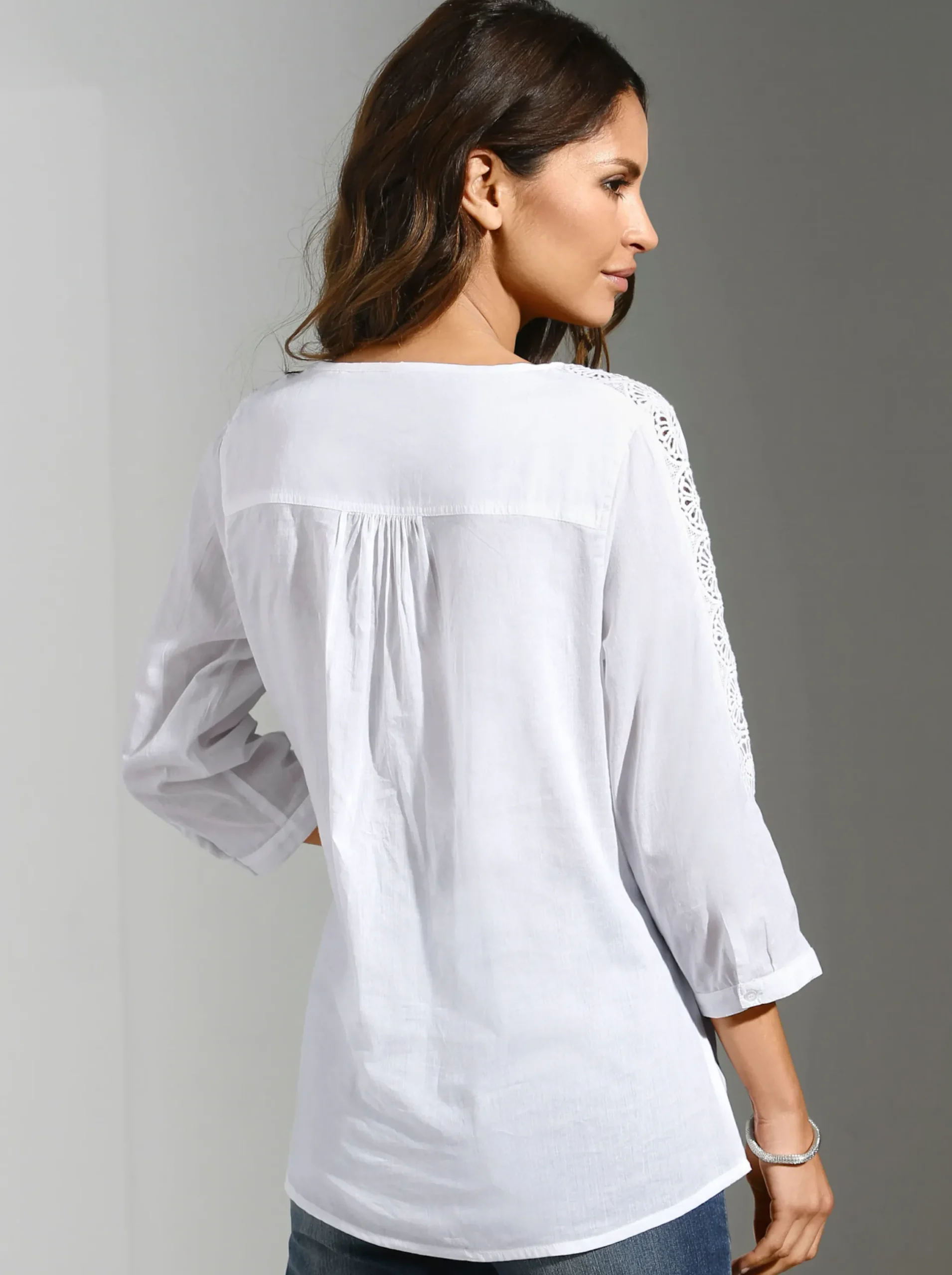 Blusen| Baumwollbluse mit Biesen und Spitzen-Details weiß