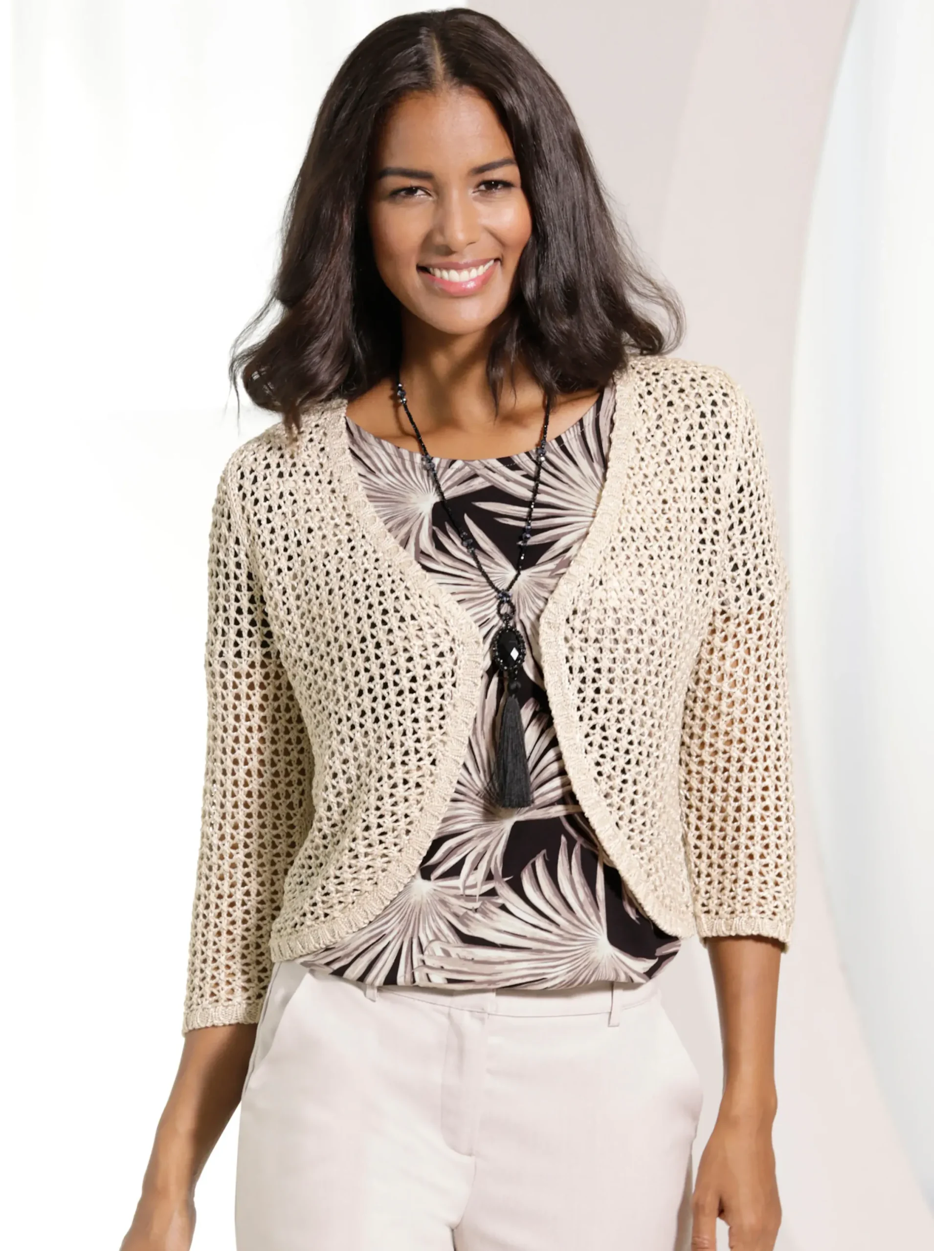 Jacken| Bolero in Ajourstrick sand