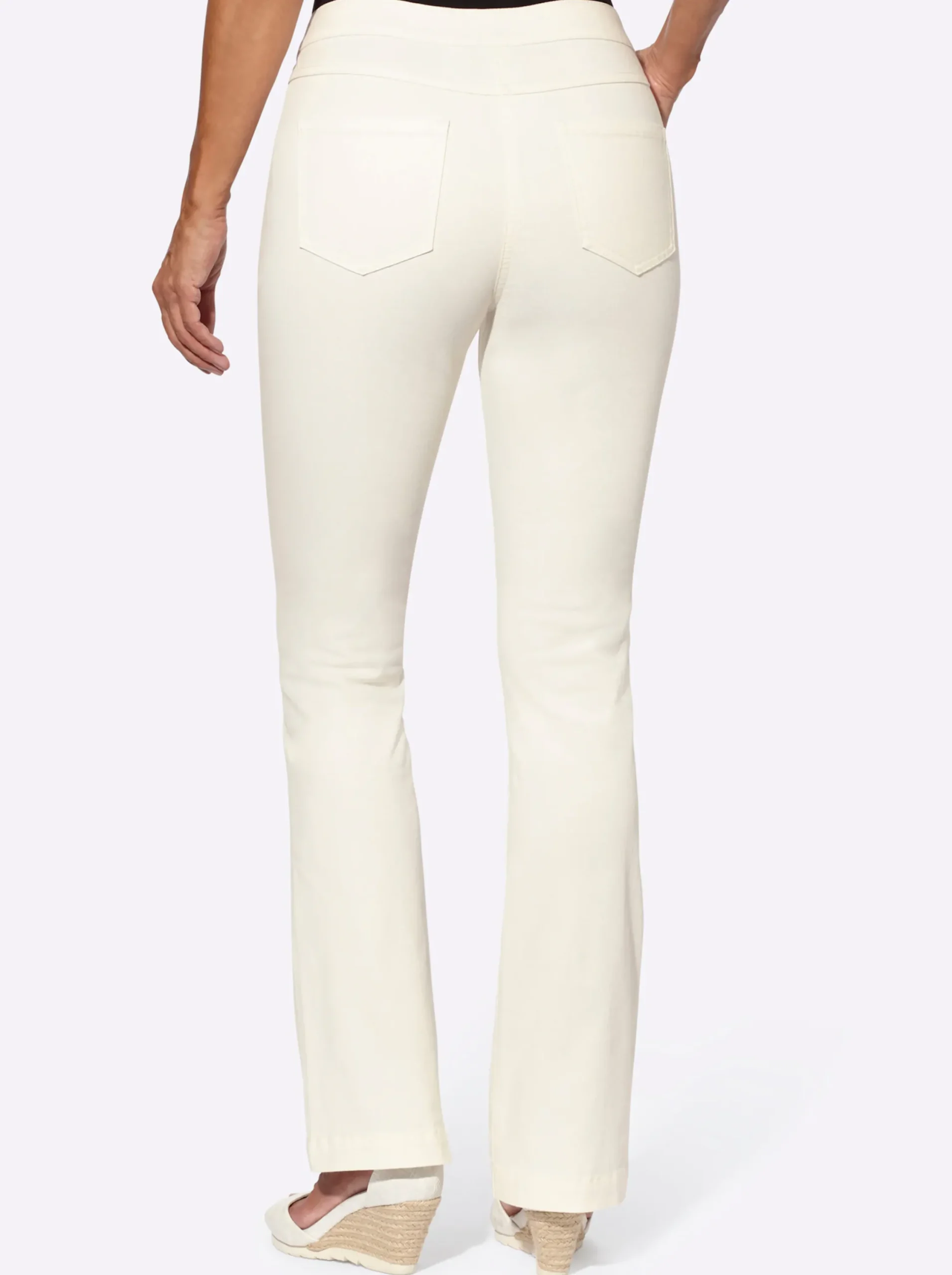 Jeans| Bootcut-Jeans mit Zierknöpfen ecru