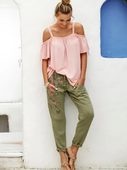 Blusen| Carmenbluse mit Spitzen-Trägern rosé