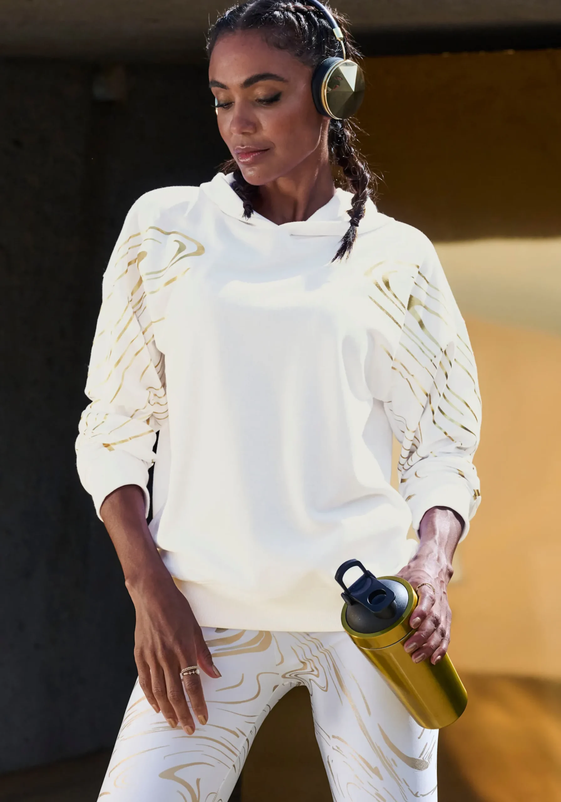 Pullover|LASCANA ACTIVE Hoodie weiß,gold