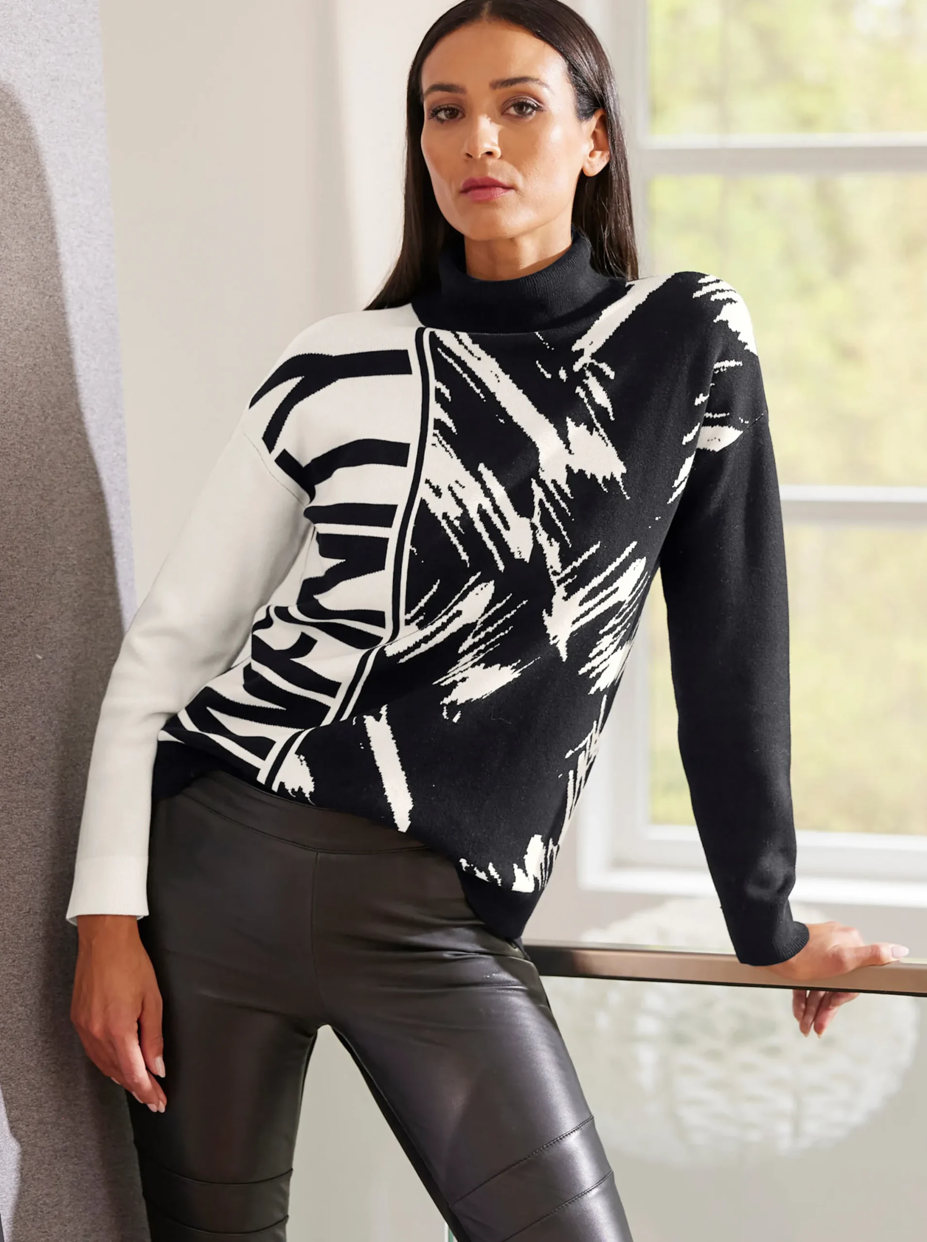 Pullover|heine Jacquardpullover mit Rollkragen schwarz-ecru-gemustert
