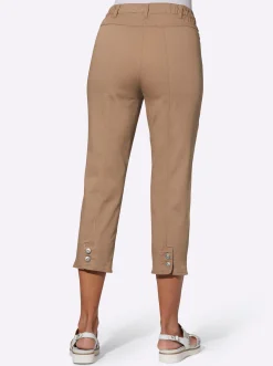 Strandmode| 7/8-Jeans mit Schmuckknöpfen cognac