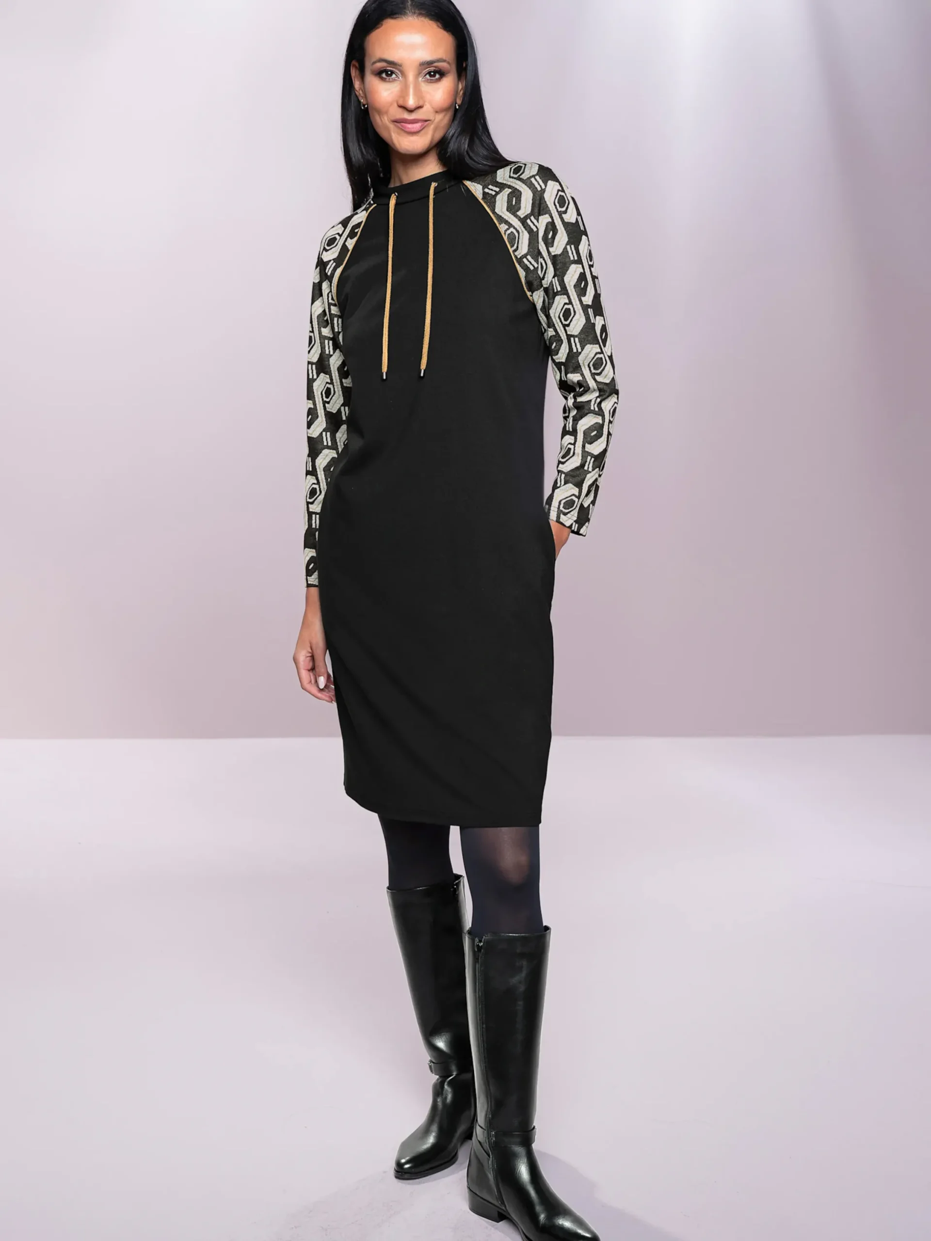 Kleider|heine Jersey-Kleid schwarz-camel-bedruckt