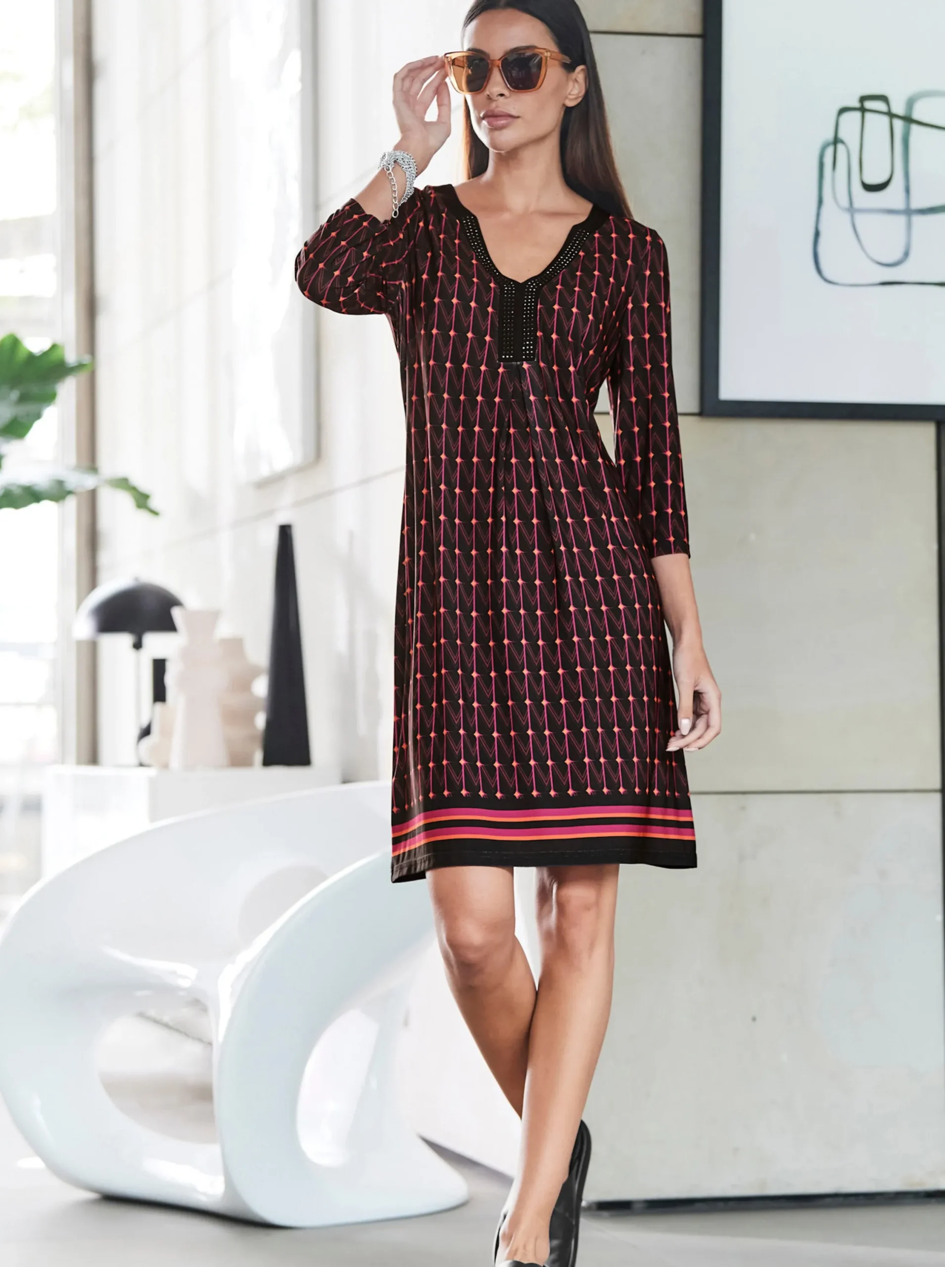 Kleider|heine Jerseykleid mit Kontraststreifen schwarz-magenta-bedruckt