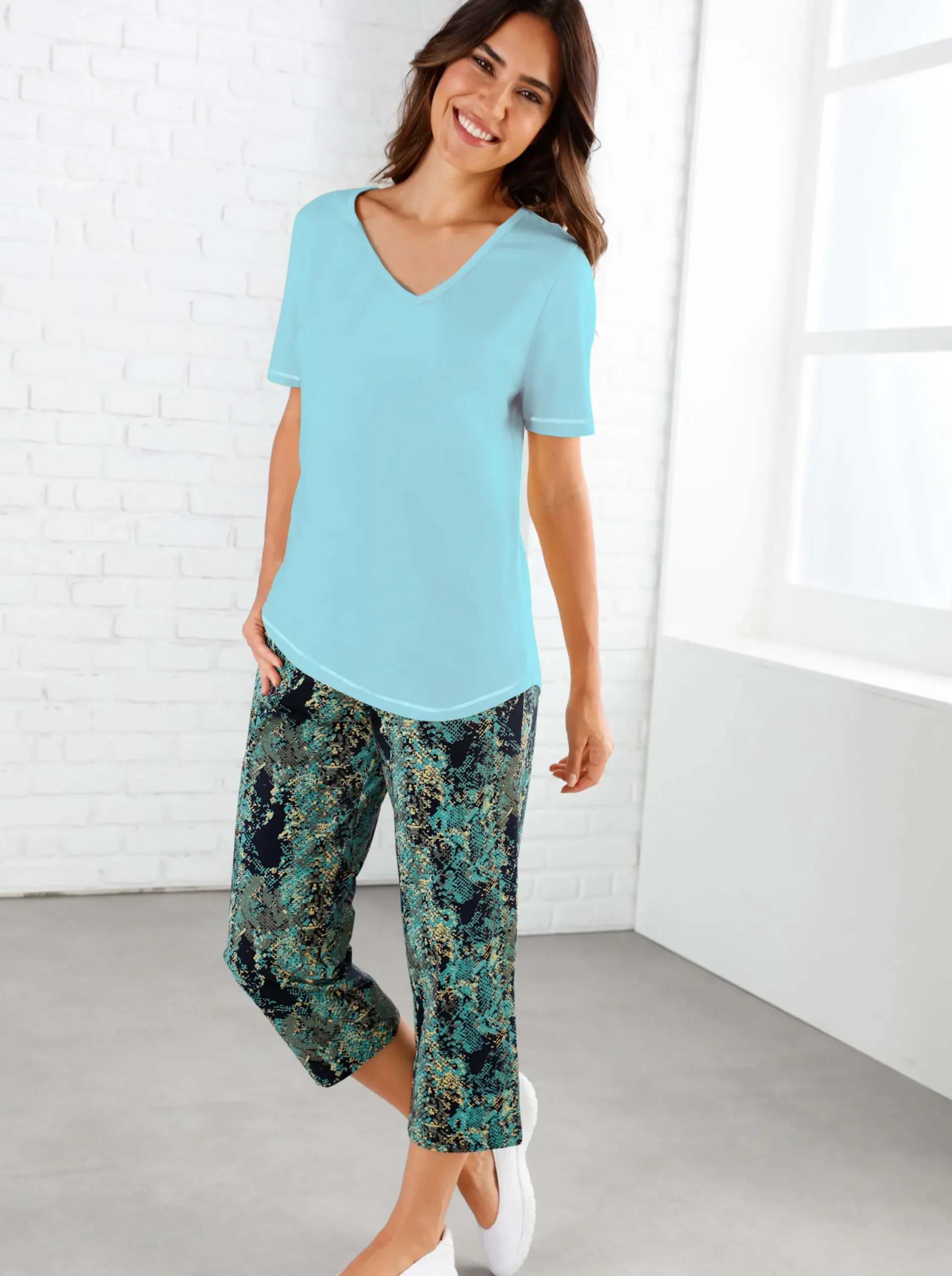 Shirts| Kurzarmshirt mit Seitenschlitzen aqua