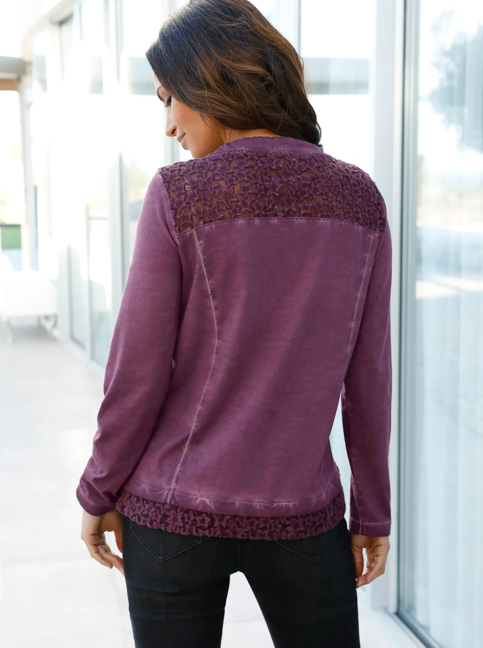 Shirts| Langarmshirt mit Känguru-Tasche brombeer