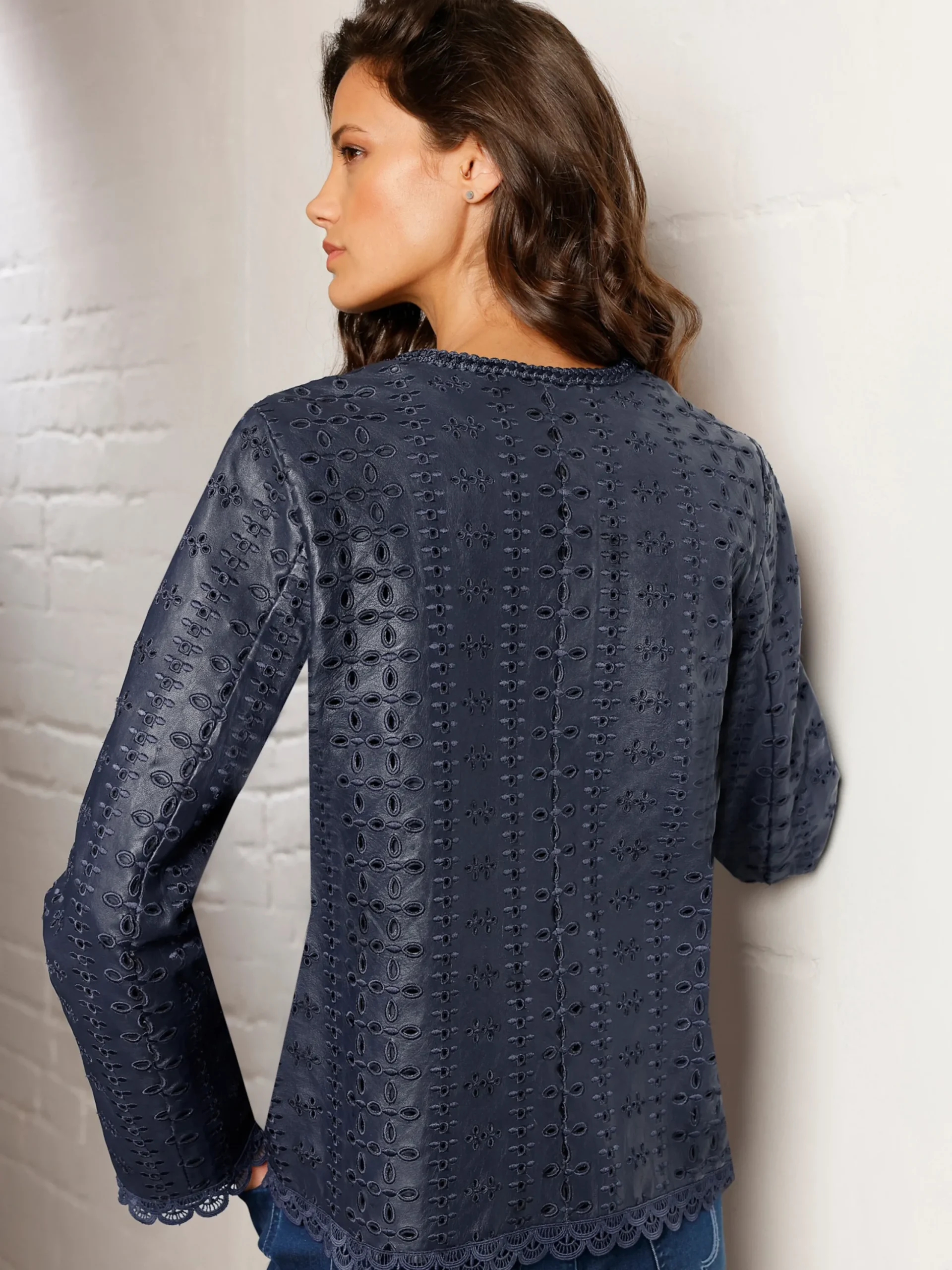 Ledershop|CREATION L PREMIUM Lederblazer mit aufwendiger Lochstickerei und Spitzenbordüre marine