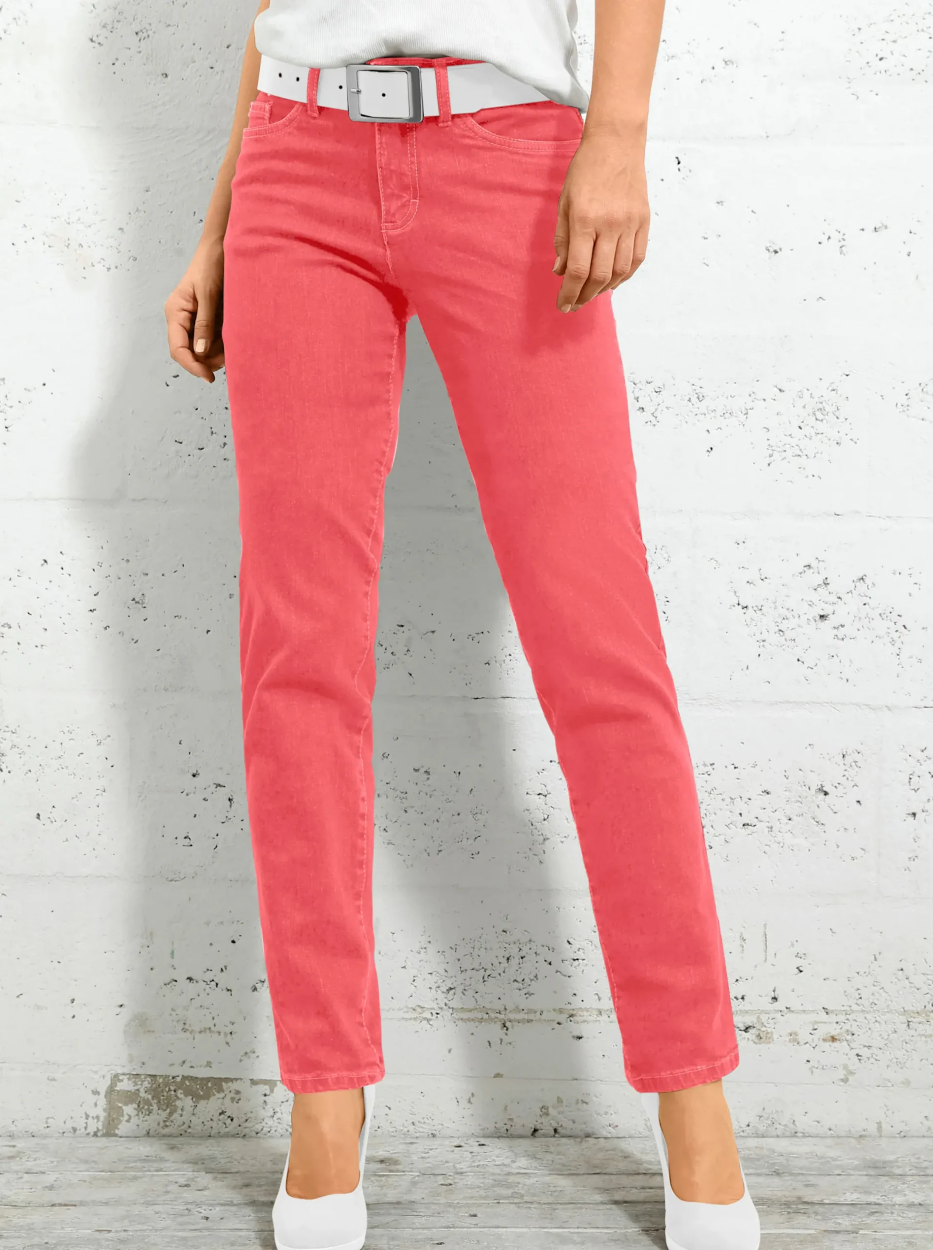 Jeans| 5-Pocket-Jeans mit bestickten Gesäßtaschen korallenrot