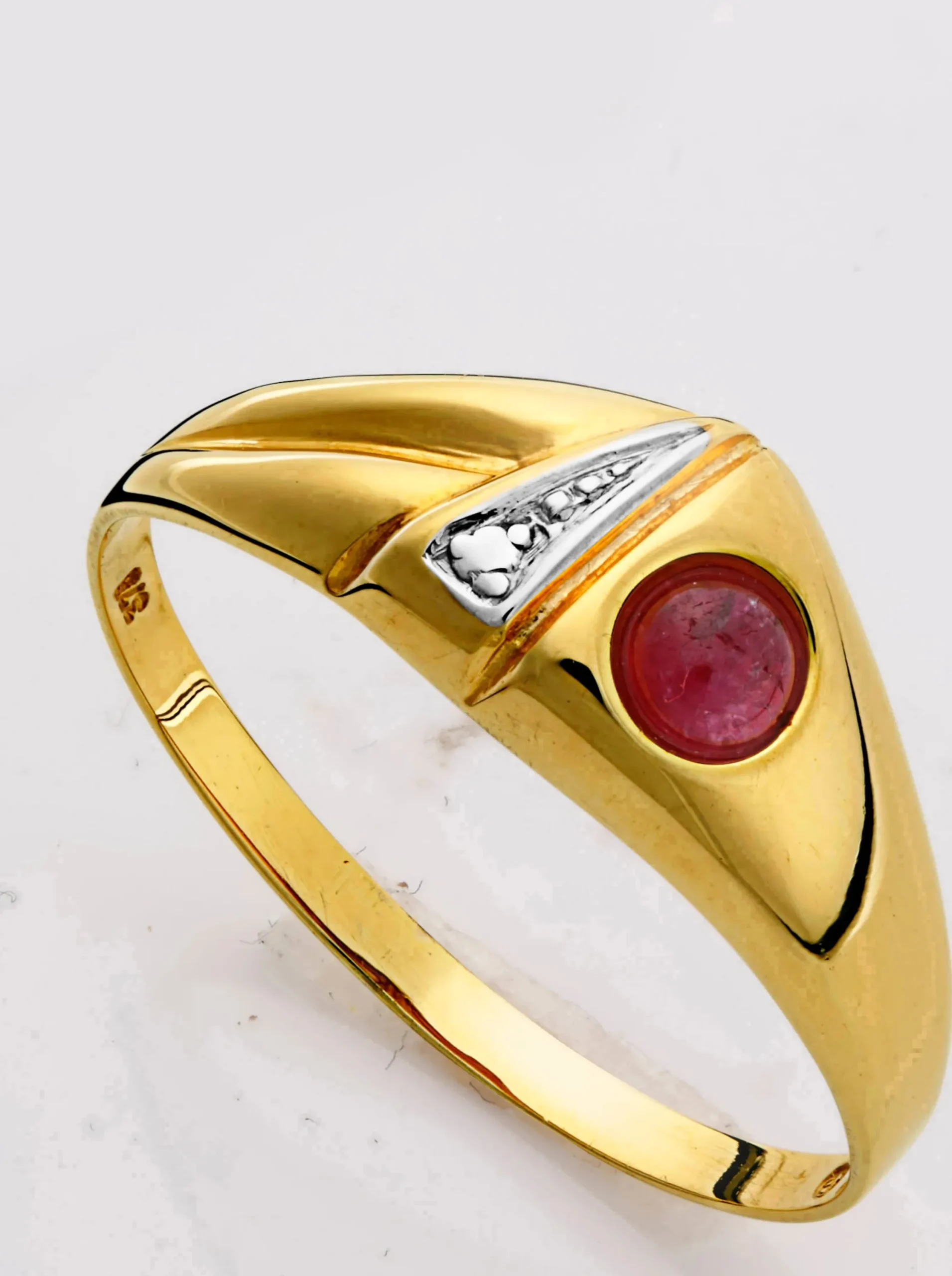 Schmuck| Ring rot