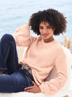 Pullover|heine Rundhalspullover mit 3D-Blüten am Ärmel puder