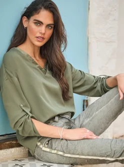 Blusen|heine Schlupfbluse mit Satinblende khaki