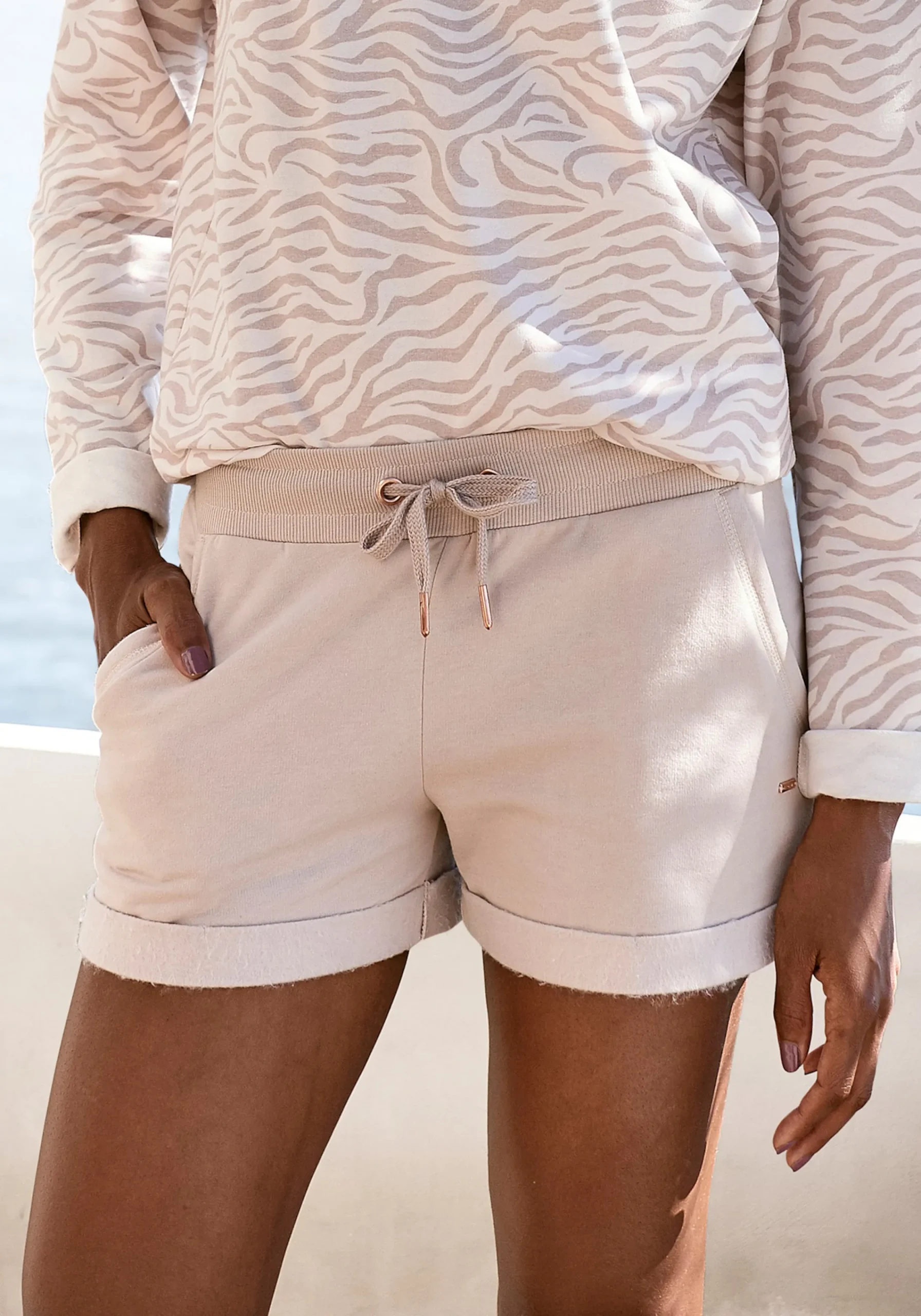Strandmode|Hosen|LASCANA Shorts nougat