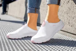 Sneakers & Schnürer|LASCANA Slip-On Sneaker weiß/rose
