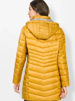 Jacken| Steppjacke mit dezentem Glanz ocker