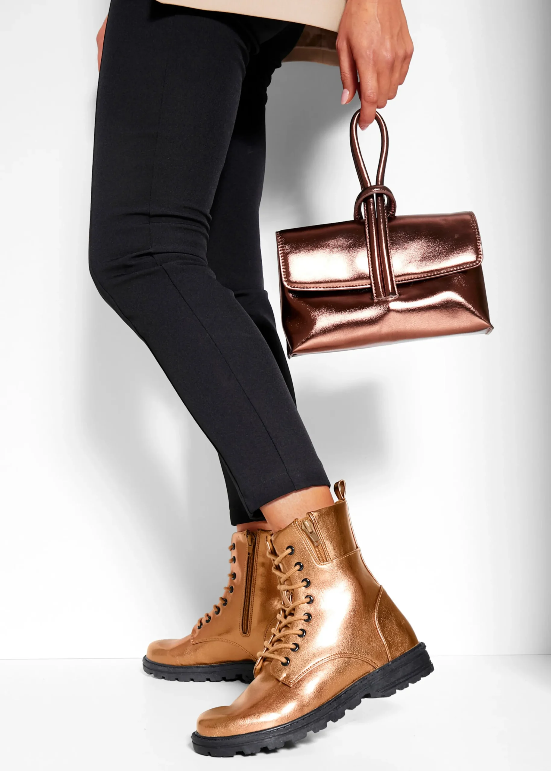 Stiefeletten|Stiefel|LASCANA Stiefelette bronzefarben