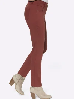 Jeans| Stretch-Hose mit Passformsattel vorne und hinten rotbraun
