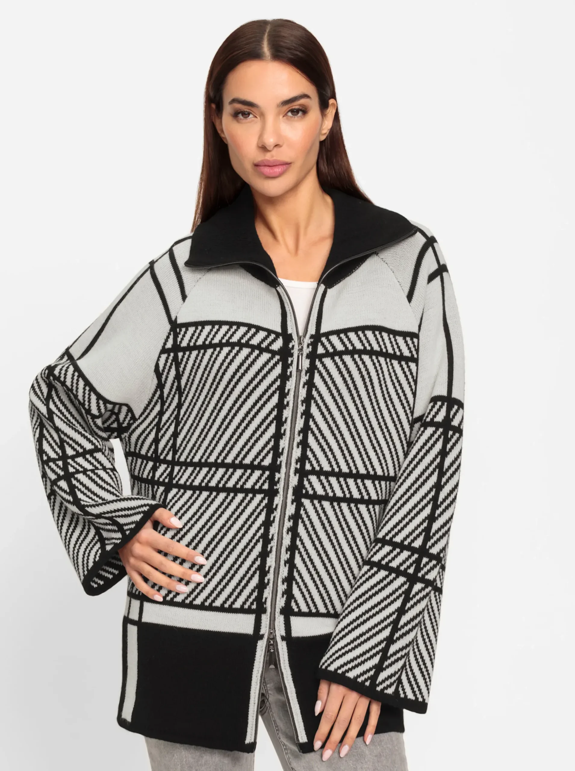 Strickjacken|heine Strickjacke mit 2-Wege-Reißverschluss schwarz-ecru-gemustert