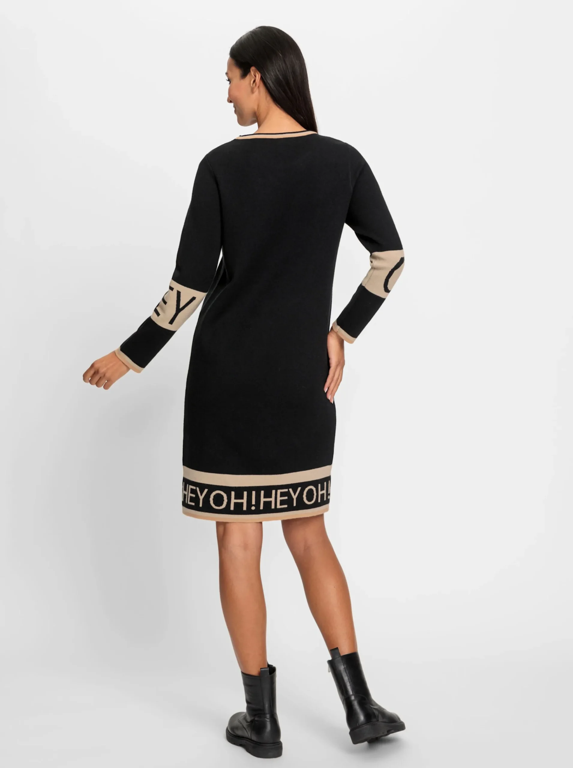 Kleider|heine Strickkleid mit Lettering-Muster schwarz-beige-gemustert
