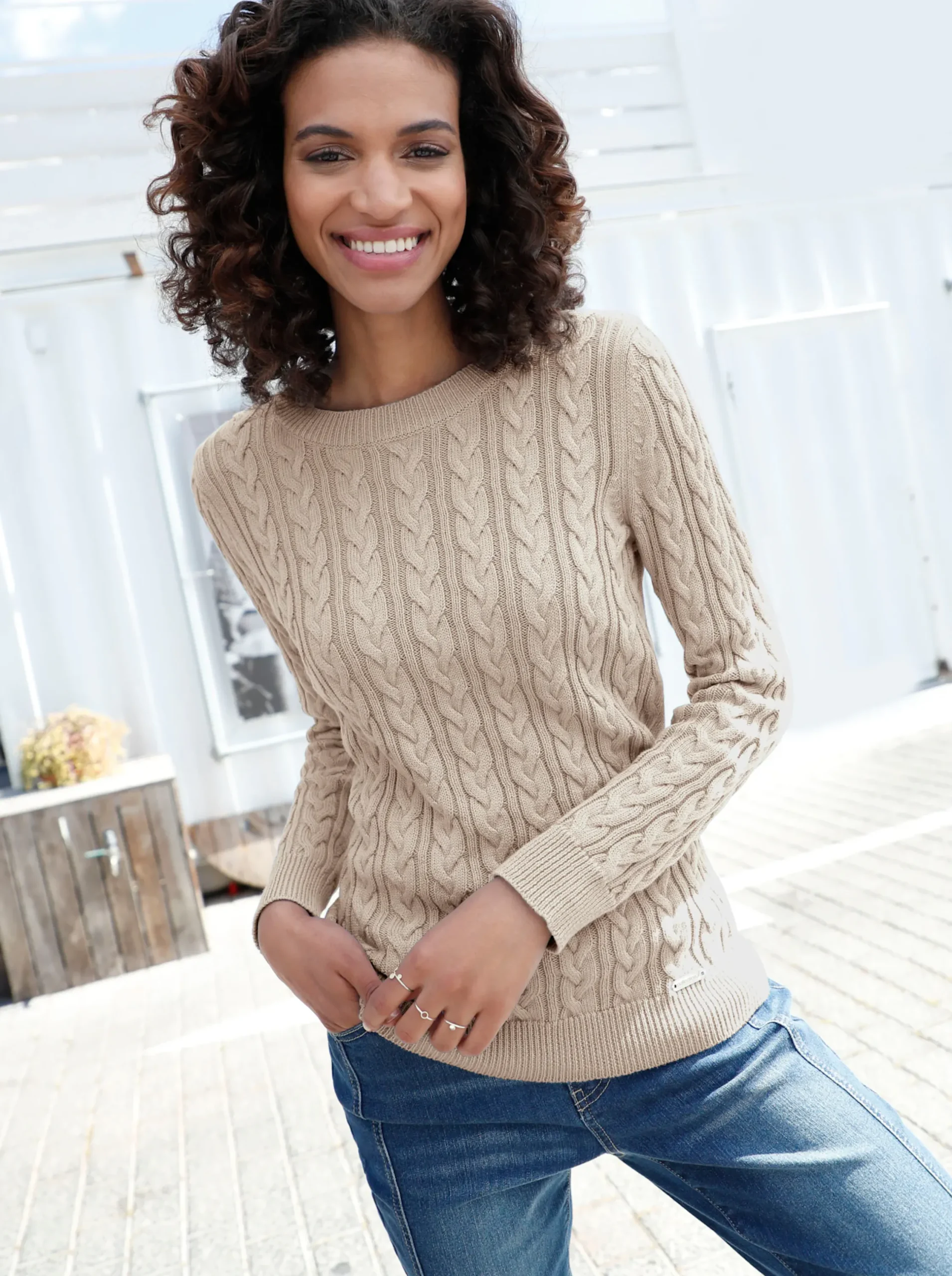 Basics|Pullover| Strickpullover mit Zopfmuster sand