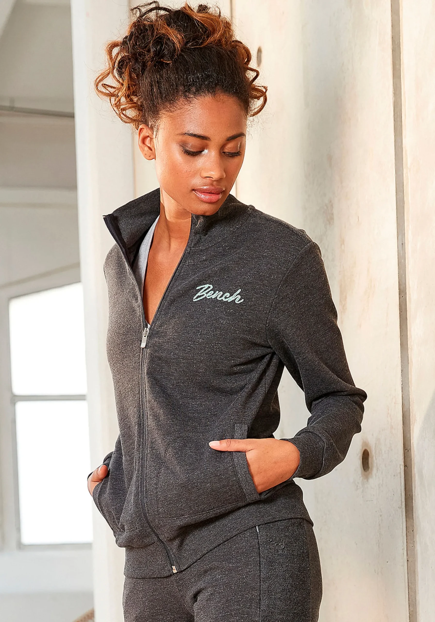 Homewear|Jacken|Bench. Sweatjacke anthrazit-melange