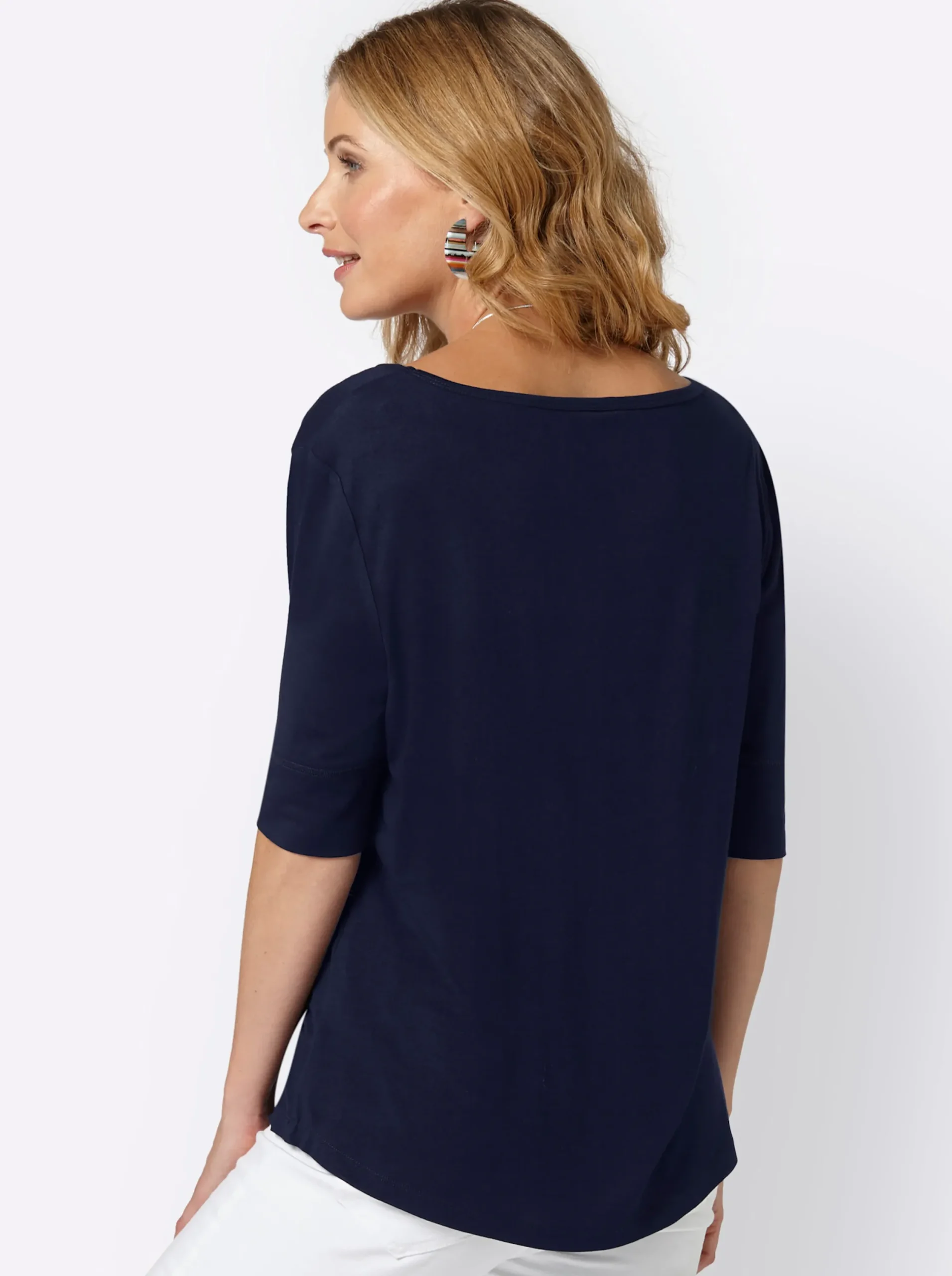 Strandmode| T-Shirt mit zweilagigem Ärmelbündchen schwarz
