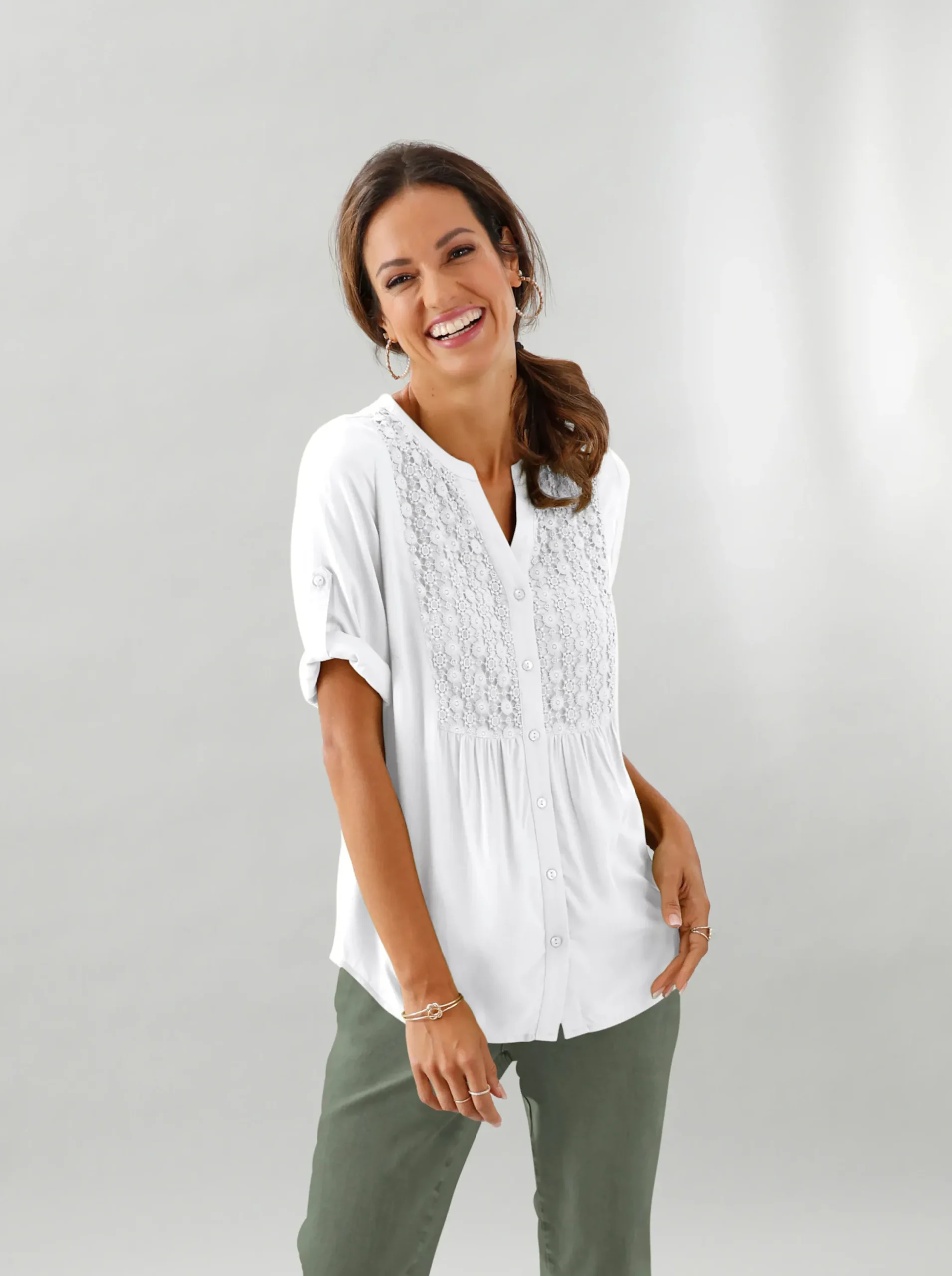Strandmode|Blusen| Tunika mit floraler Stickerei ecru