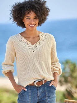 Pullover|heine V-Ausschnitt-Pullover mit Spitze sand