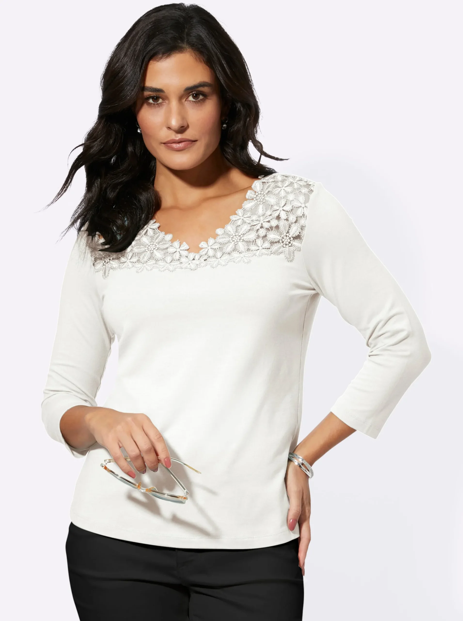 Shirts| V-Shirt mit Blütenspitze ecru
